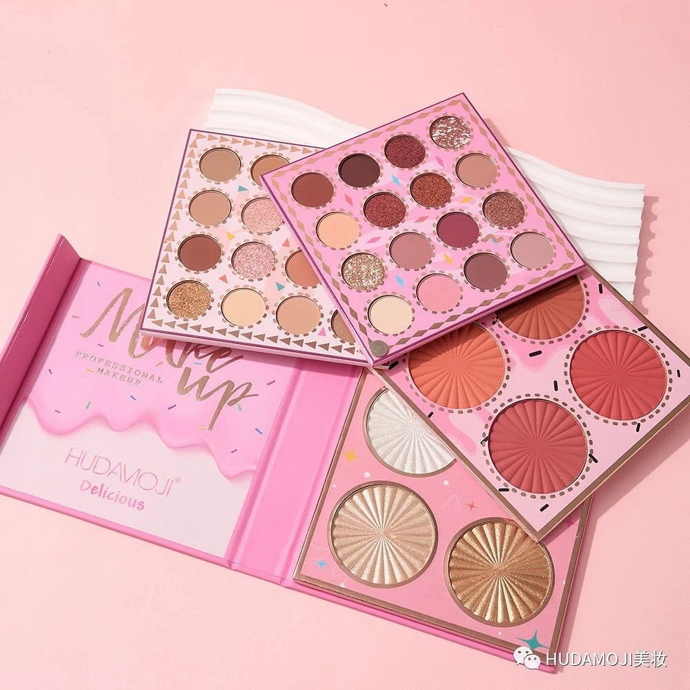 Hudamoji Delicious eyeshadow Palette 4 in 1 pallette