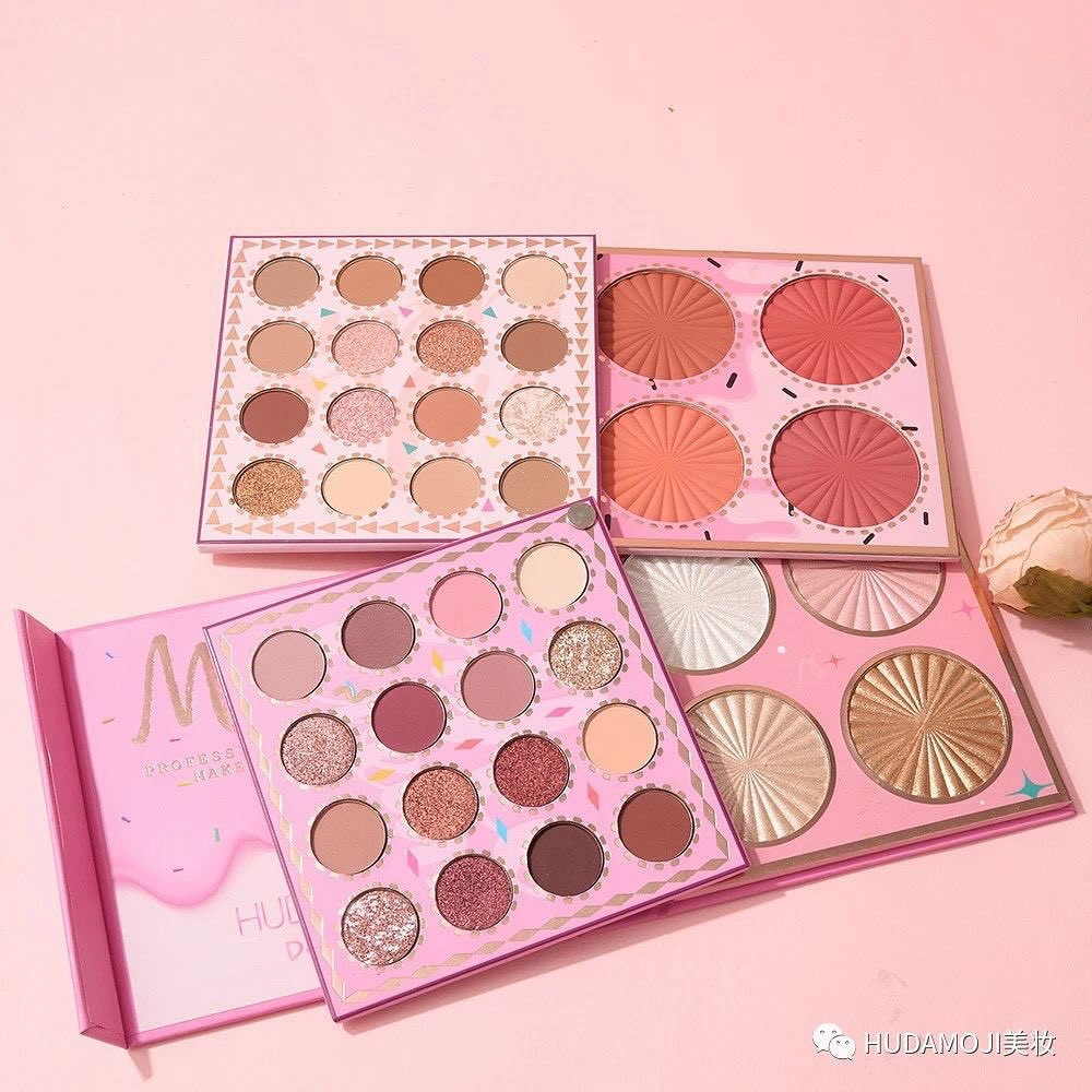 Hudamoji Delicious eyeshadow Palette 4 in 1 pallette